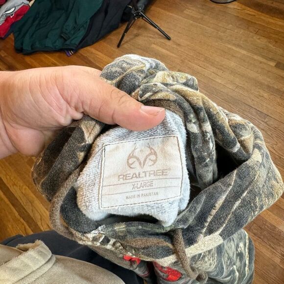 Vintage Realtree Camo Hoodie - Picture 3 of 5